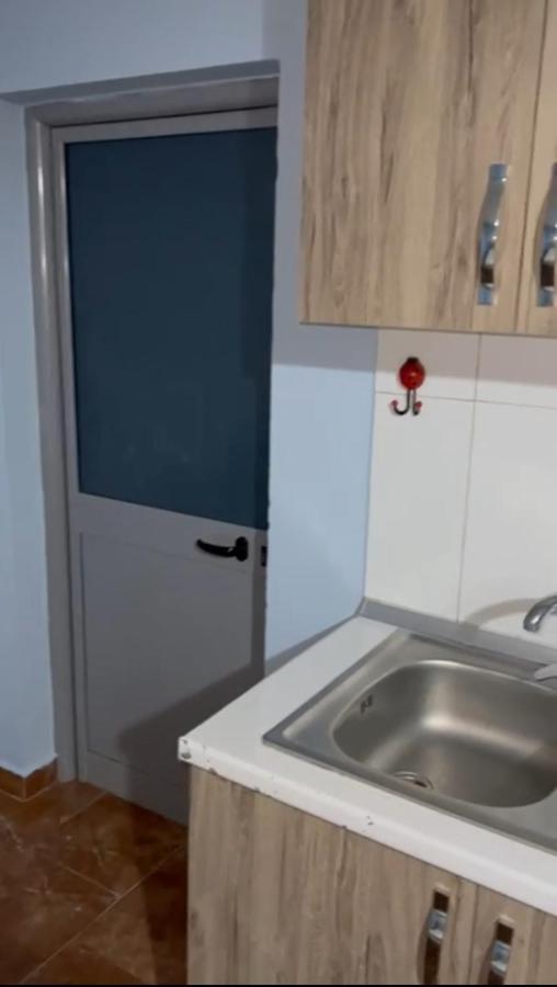 Guest House Andersoni Dhoma Plazhi Andersoni Shen Ded Gjoni Εξωτερικό φωτογραφία
