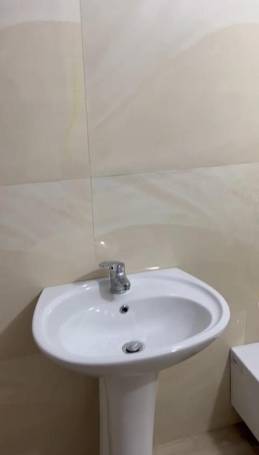 Guest House Andersoni Dhoma Plazhi Andersoni Shen Ded Gjoni Εξωτερικό φωτογραφία