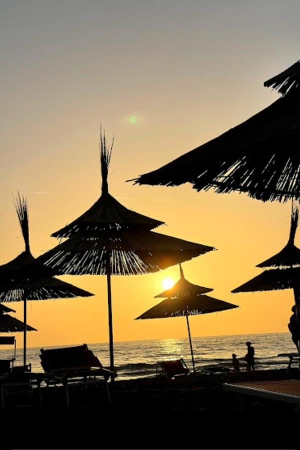 Guest House Andersoni Dhoma Plazhi Andersoni Shen Ded Gjoni Εξωτερικό φωτογραφία
